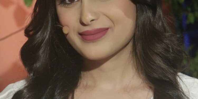 القمر وجه للنار الفضية