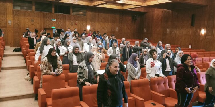 “رسالة سلام” للإنسانية ضمن فعاليات الصالون الثقافي بالإسماعيلية