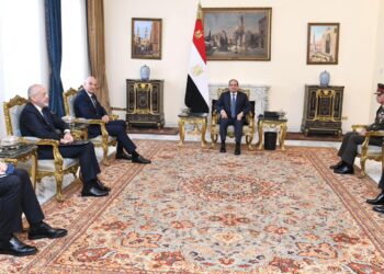 وزير دفاع اليونان يهنىء الرئيس السيسي لفوزه بولاية رئاسية جديدة  لمصر