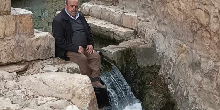 فلــســطين