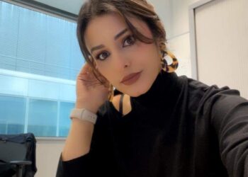 المرأة في الباص