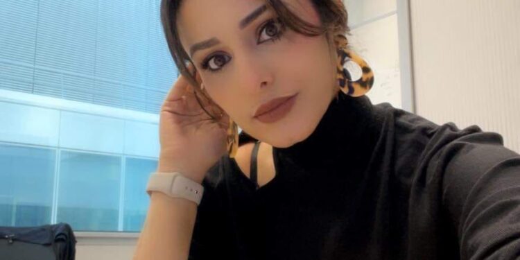 المرأة في الباص