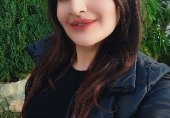 وأنا على مللي أُغني