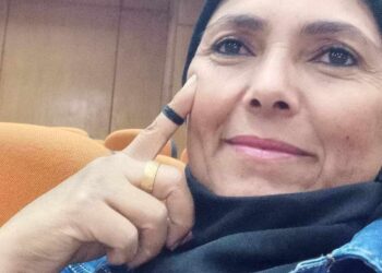 طلعت أشعة الشمس مسرسبة …