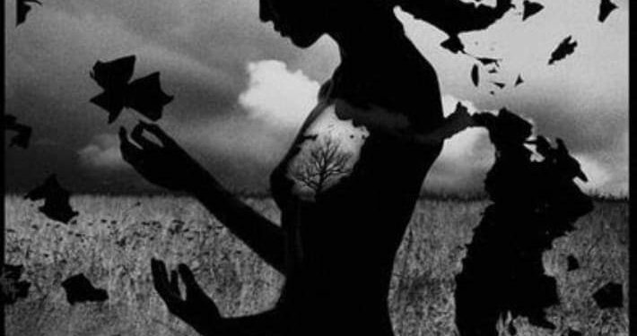  المرأة بين متاهــة البحث عن السـند …