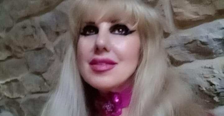  وردٌ وشوك …