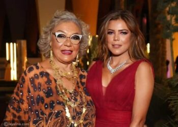 ناهد السباعي توجه رسالة مبكية إلى والدتها: كل حياتي