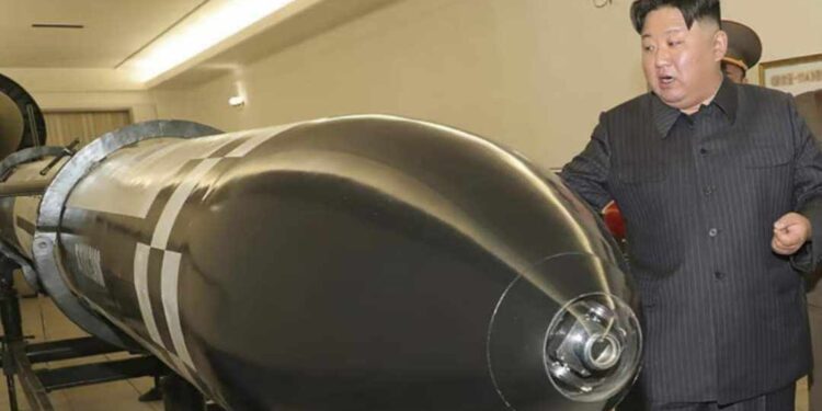 كوريا الشمالية تختبر “نظام أسلحة نووية تحت الماء”