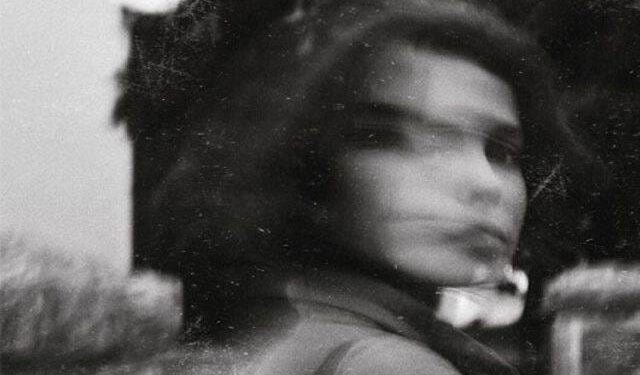 عزيزي صاحِبُ البذلَةِ السّوداء