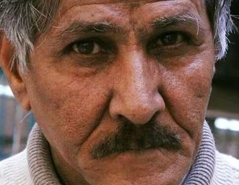 في وطن منهوب وحزين