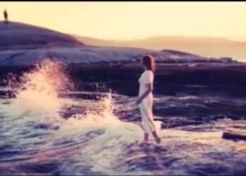 للبحرِ في عينيهِ