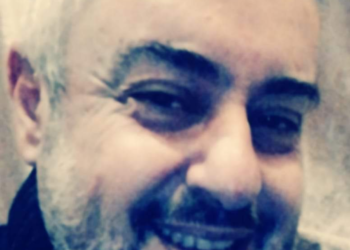 « عبارات إليك صادقة »  The words here are sincere                         