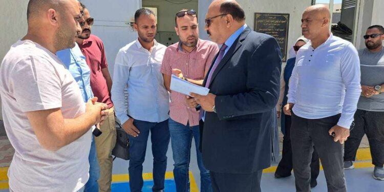 استمرار غسيل الشبكات وتحليل مياه الشرب علي مدار 24 ساعة 