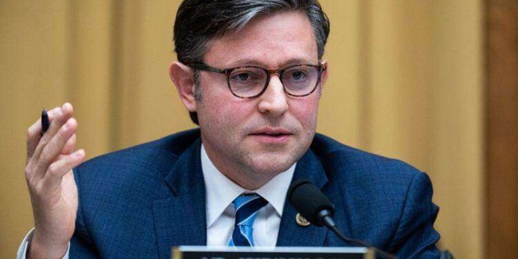 رئيس مجلس النواب الأمريكي يدعو البيت الأبيض إلى توضيح استراتيجيته تجاه أوكرانيا