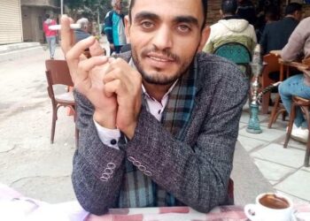 وقفوا على بابِ المجاز