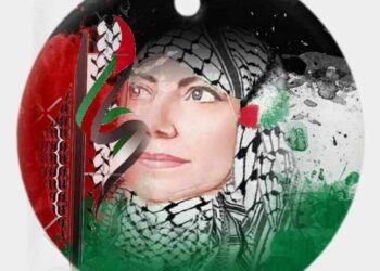 يَسْتَأْنِسُ الأَحْلَامَ