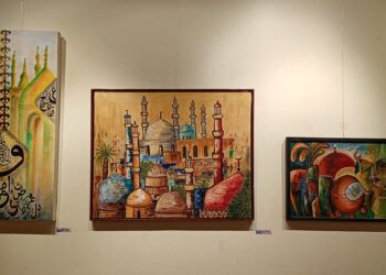 افتتاح معرض “مصر مهد الأديان” بمشاركة 29 فنانا