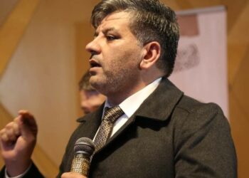 أحتاجُ نَصَّاً