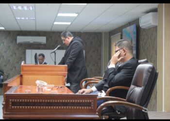 حفل توقيع كتاب ” عشب الكلام ” للكاتب طارق الشرع