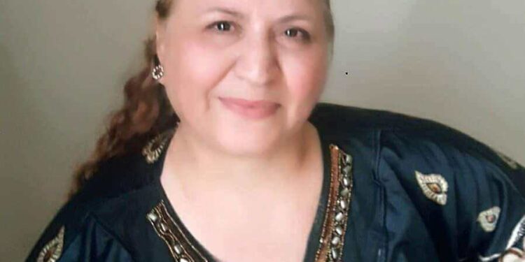 يرنو قلمي إليكَ …