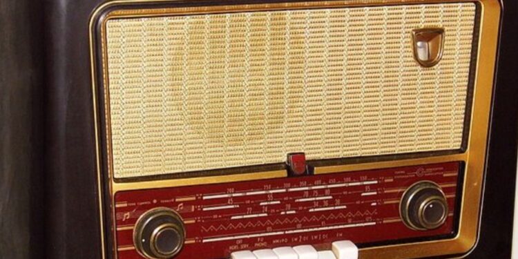 قصة أول إذاعة مصرية 1927 …