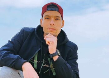 “محاولة أخيرة لاصطياد المجاز”