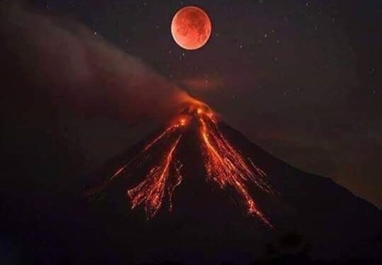 طل القمر في غيابك …