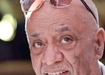 كلما أثيرُ غضبكِ يطلقُ خصركِ الفراشاتِ …