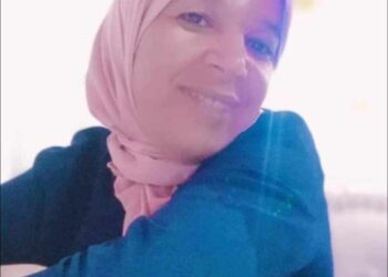 متجدر كفكرة بائسة في ذاكرتي …