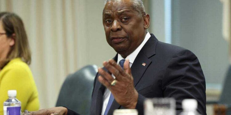 وزير الدفاع الأمريكي عن ضربات سوريا والعراق