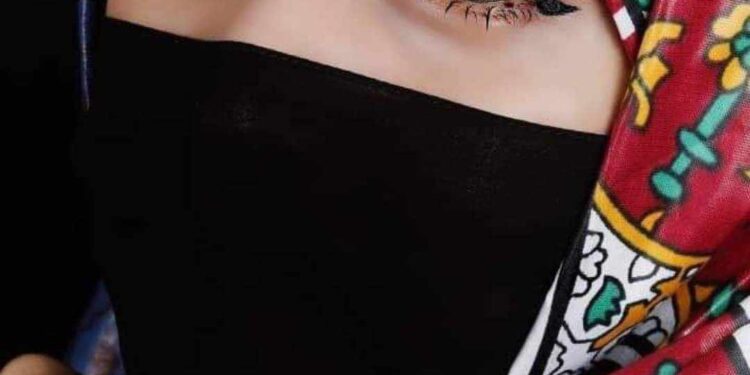 أعرف امرأةً