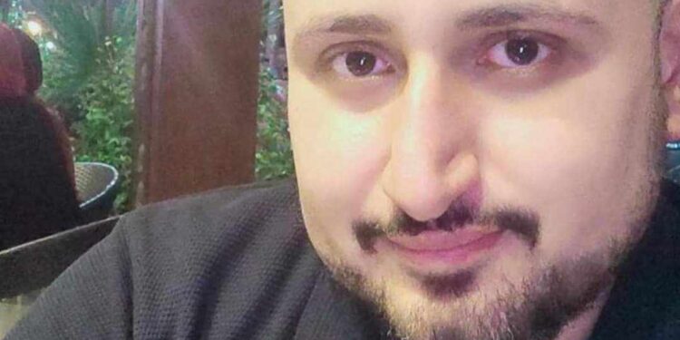 ولستُ أُحبُّ الصباحَ كثيراً..