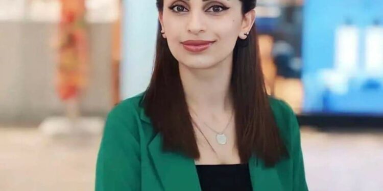 شـقـاءُ الـبعــدِ