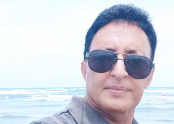 على شفةِ النايِ …