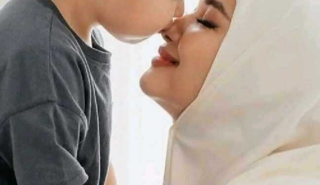 أمي يا نبض القلب …