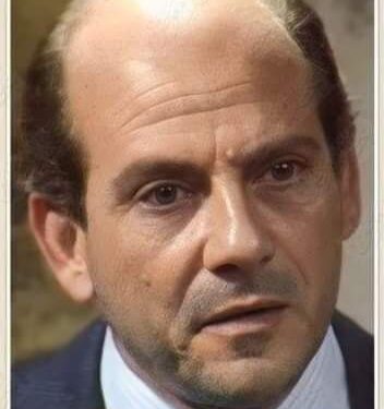 أحمد عبد القادر واحد من الفنانين المبدعين المهمشين