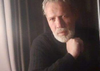  سبَّابتى …