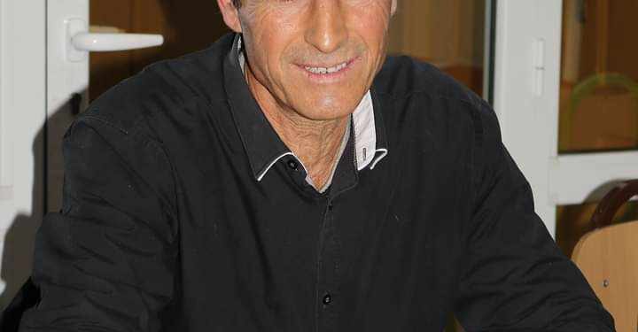 عزف علي وتر القصيد