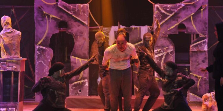 عرض “كلمات بلا معنى”  على مسرح العجوزة