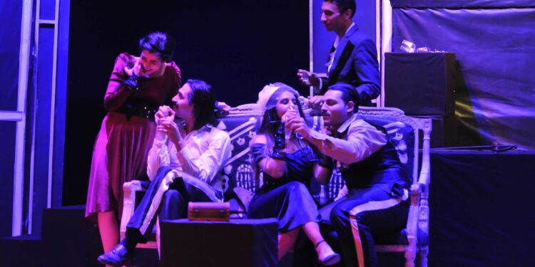 “الكلب النائم”.. عرض لفرقة الأنفوشي بمهرجان نوادي المسرح