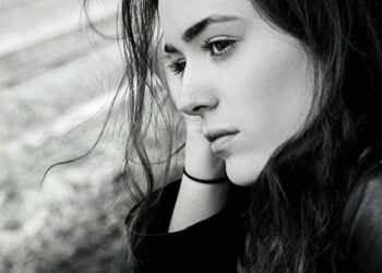 في زحمة العمر امتطينا حبال الوقت …