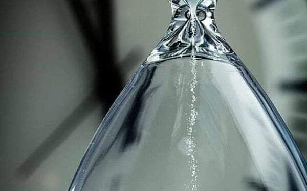 أتغلغل بالوقت …