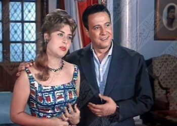 أحمد خميس أحد أبطال “الأيدي الناعمة” الممثل والشاعر والإذاعي