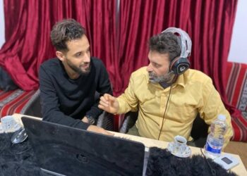 مشروع 100 باحث عبر الانترنت