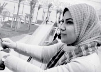 قلبي الذي يعرفُ السُّمارُ دقتَهُ …