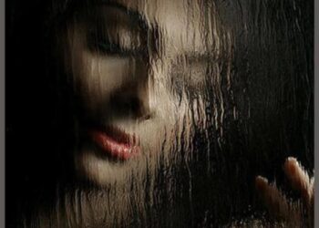 ورقات شاعرة صدقها حدسها