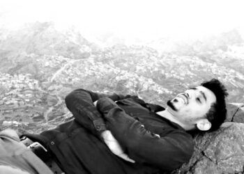 مـــــــنْ؟