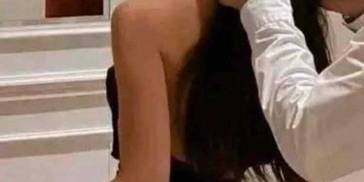 سأرتدي الأسود