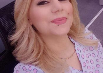 أنثى فوق السّطر