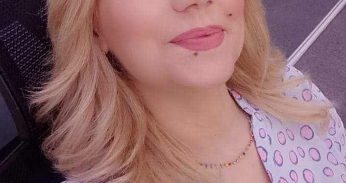 أنثى فوق السّطر